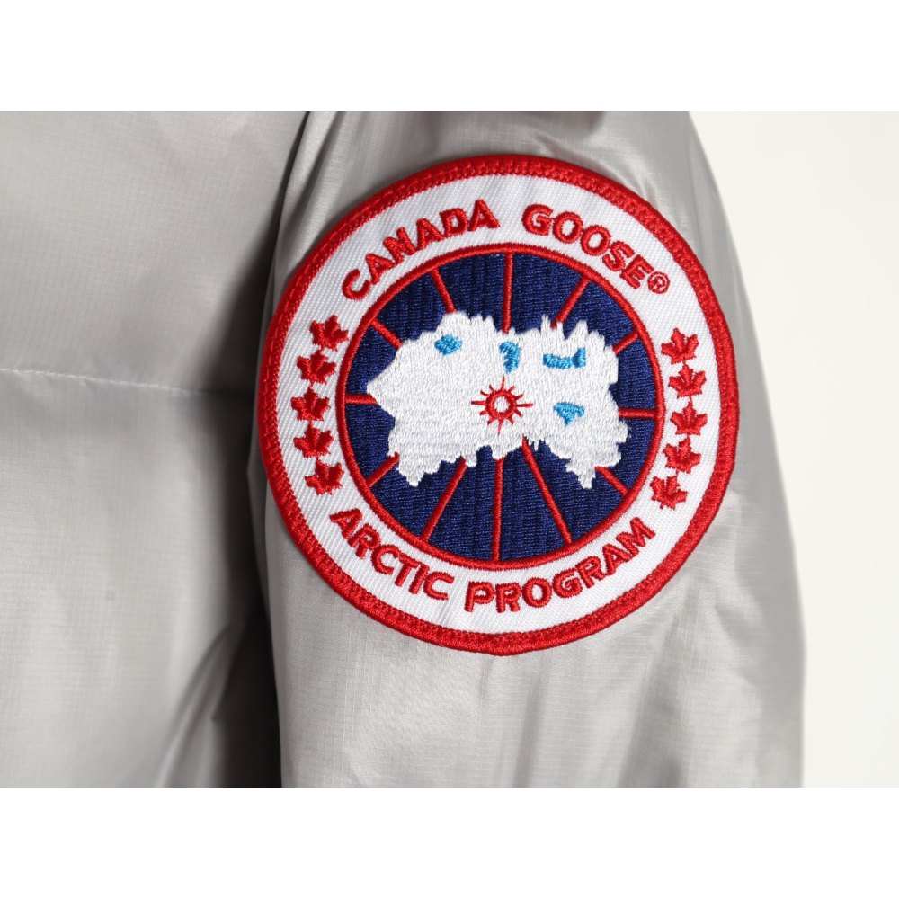 DDkicks Cana* Goose Silver gray  Crofton Puffer