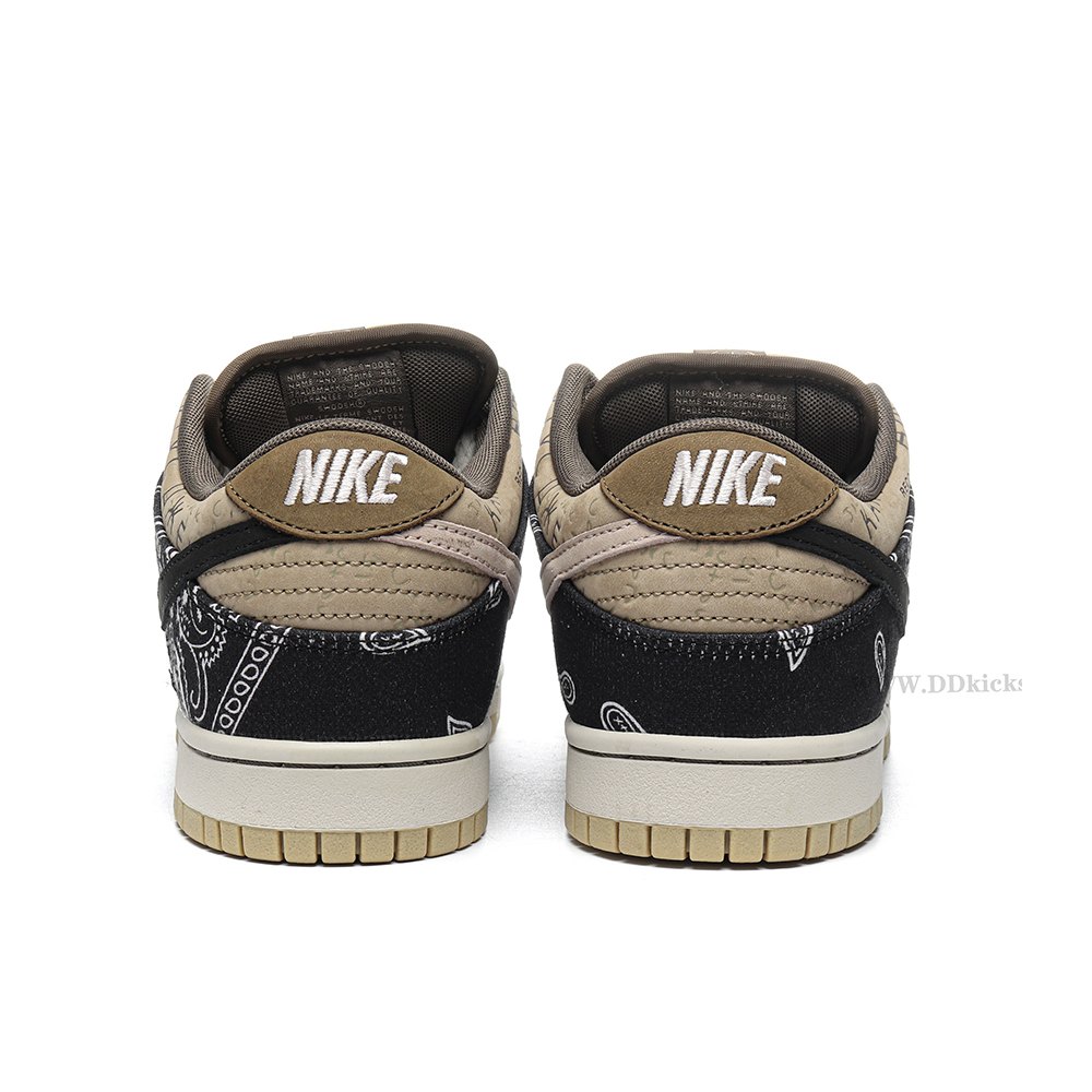 DD Nike SB Dunk Low Travis Scott
