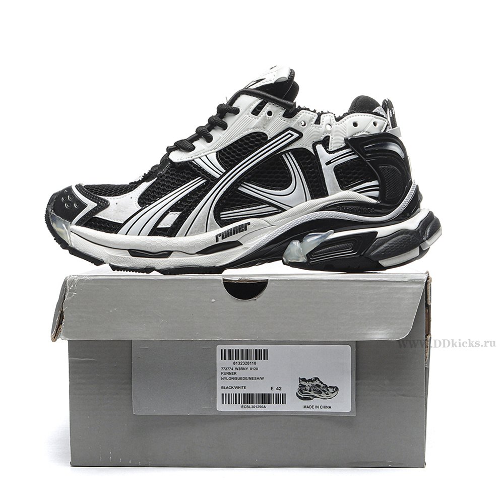 DD Ba1enci*ga Runner White Black White