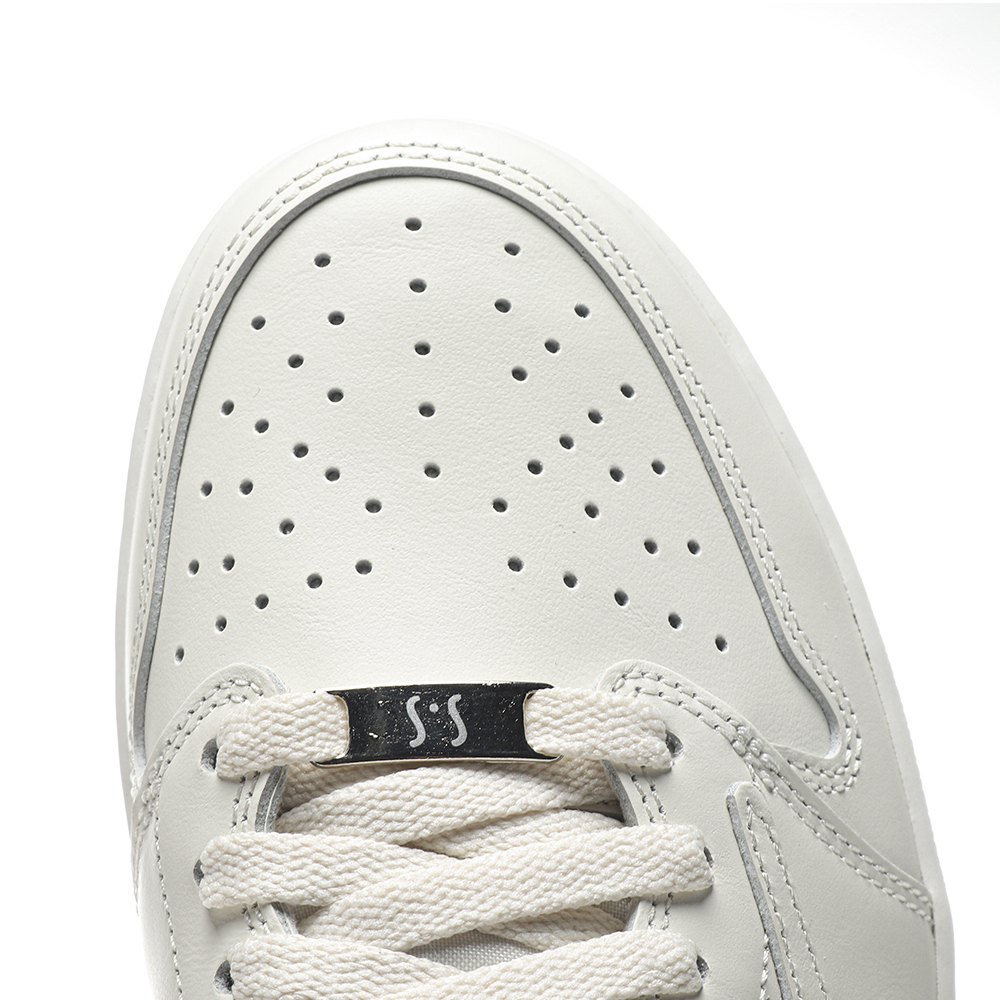 DD  Jordan 1 Retro Low OG SP Travis Scott All White