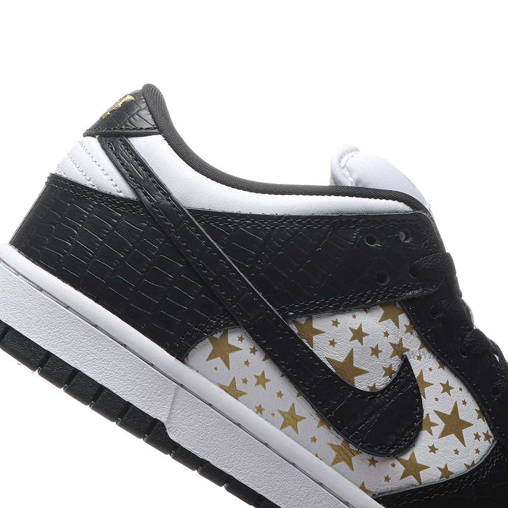 dd nike sb dunk low S*p*e stars black