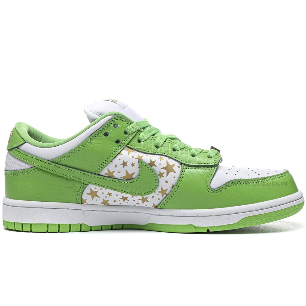 dd nike sb dunk low S*p*e stars mean green