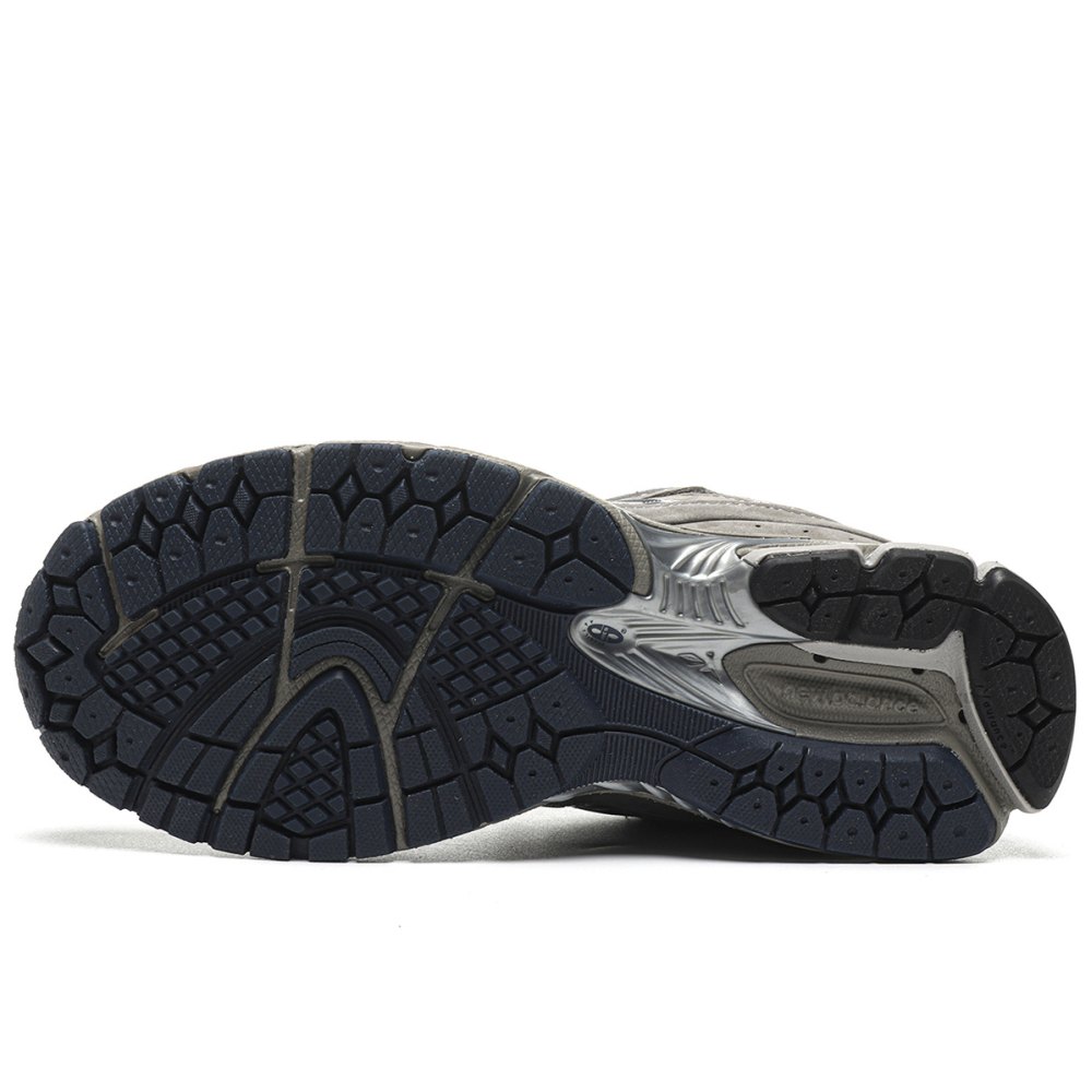 DD New Balance 2002R Light Grey