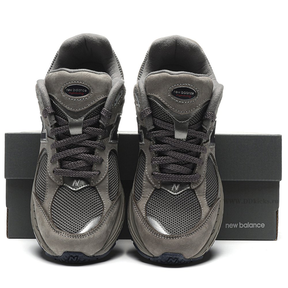 DD New Balance 2002R Light Grey