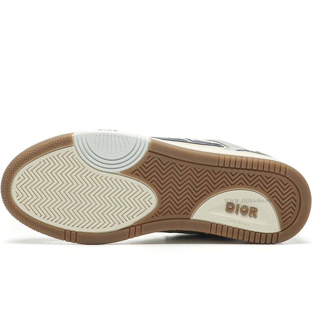 DD D10R B57 Mid Oblique Blue White