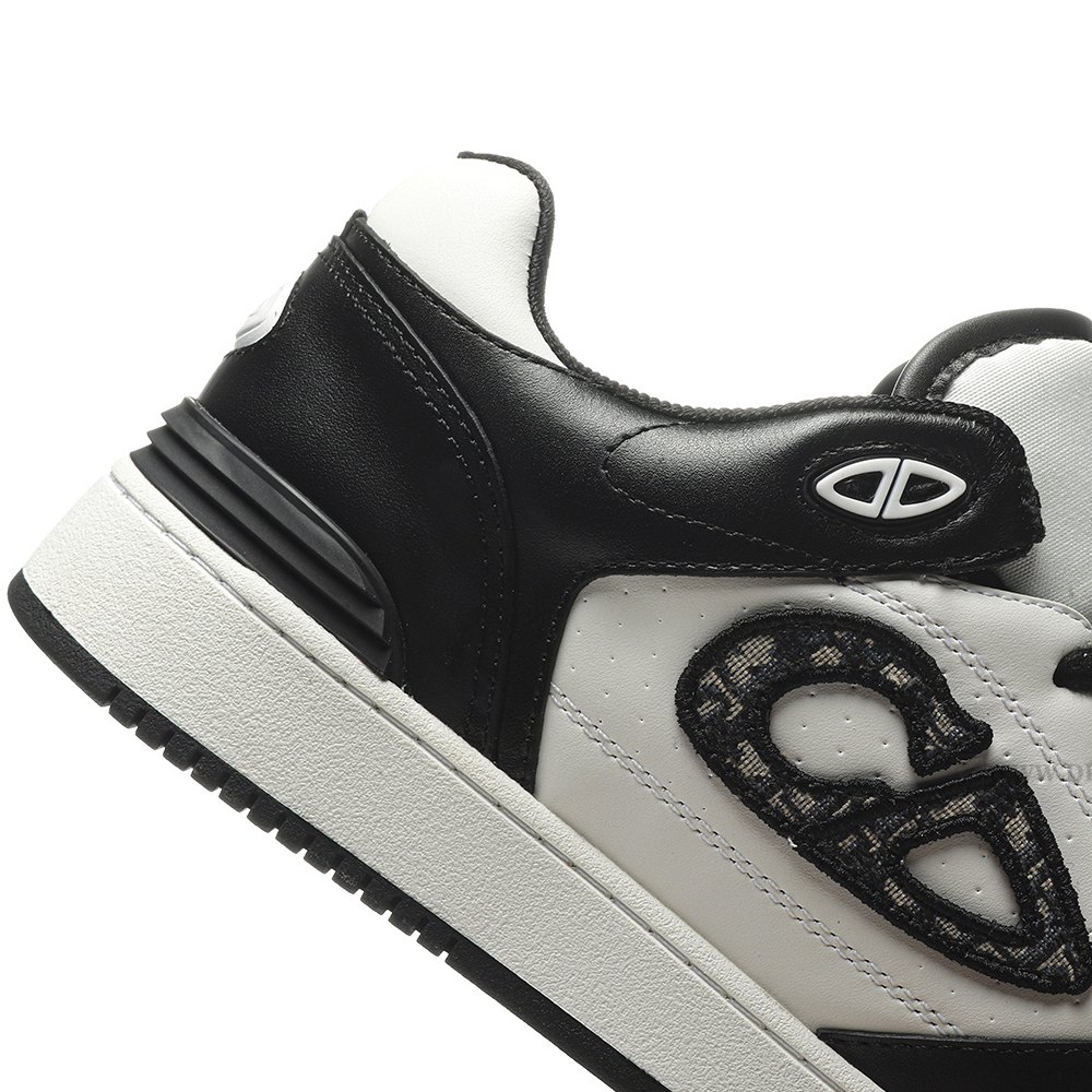 DD D10R B57 Mid Oblique Black