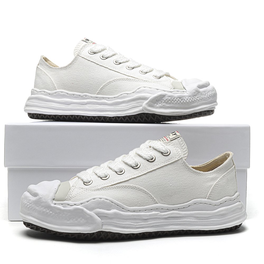 dd Ma*s*n mihara yasuhiro peterson og sole canvas low white