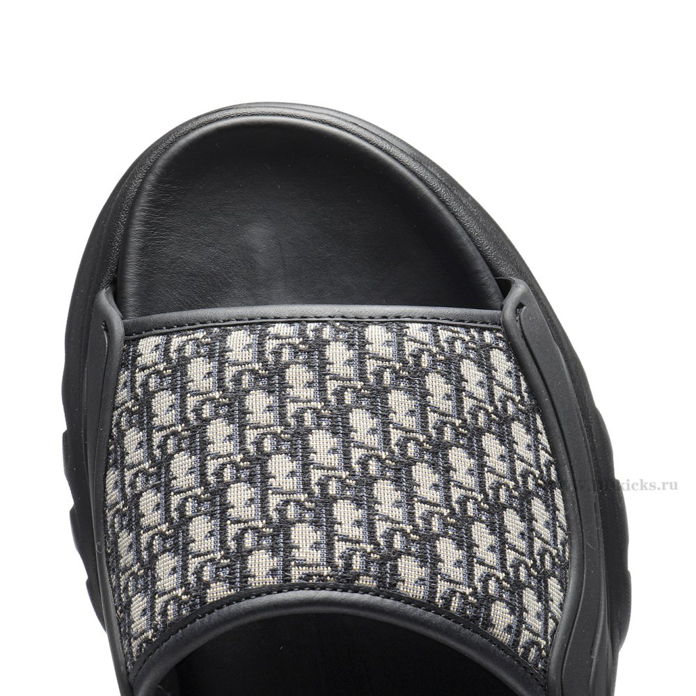 DD  D10R H-Town Oblique Black Sandal