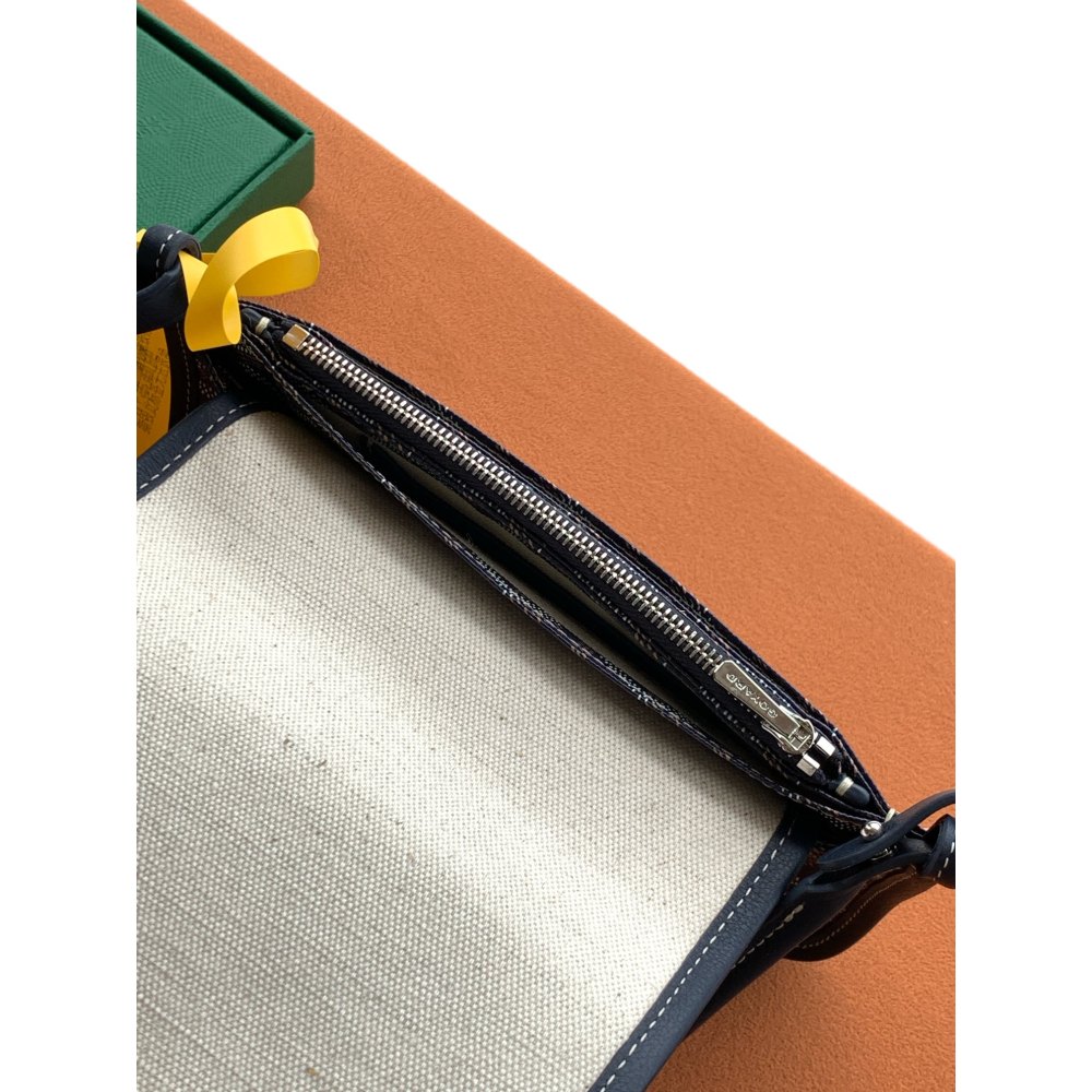 DD G0yard Plumet Pocket Walle Navy Blue 14cm*2.5*cm*20.5cm