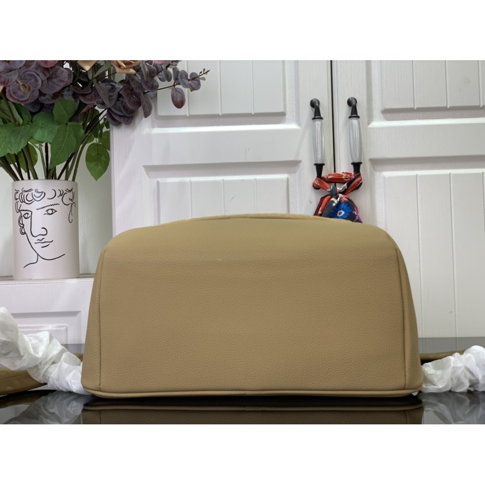 DD L0*1S VU1TT0N Outdoor Backpack  M12624