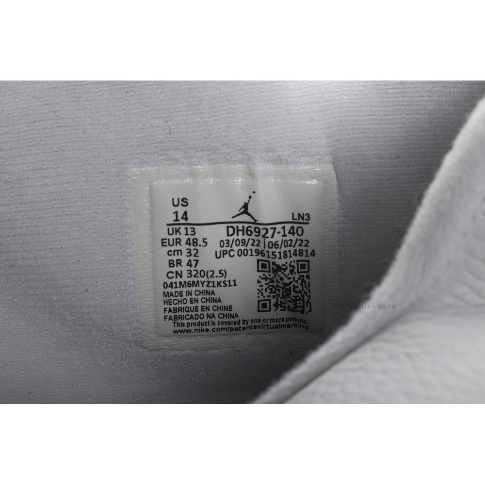 Size 14  Jordan 4 Retro Midnight Navy